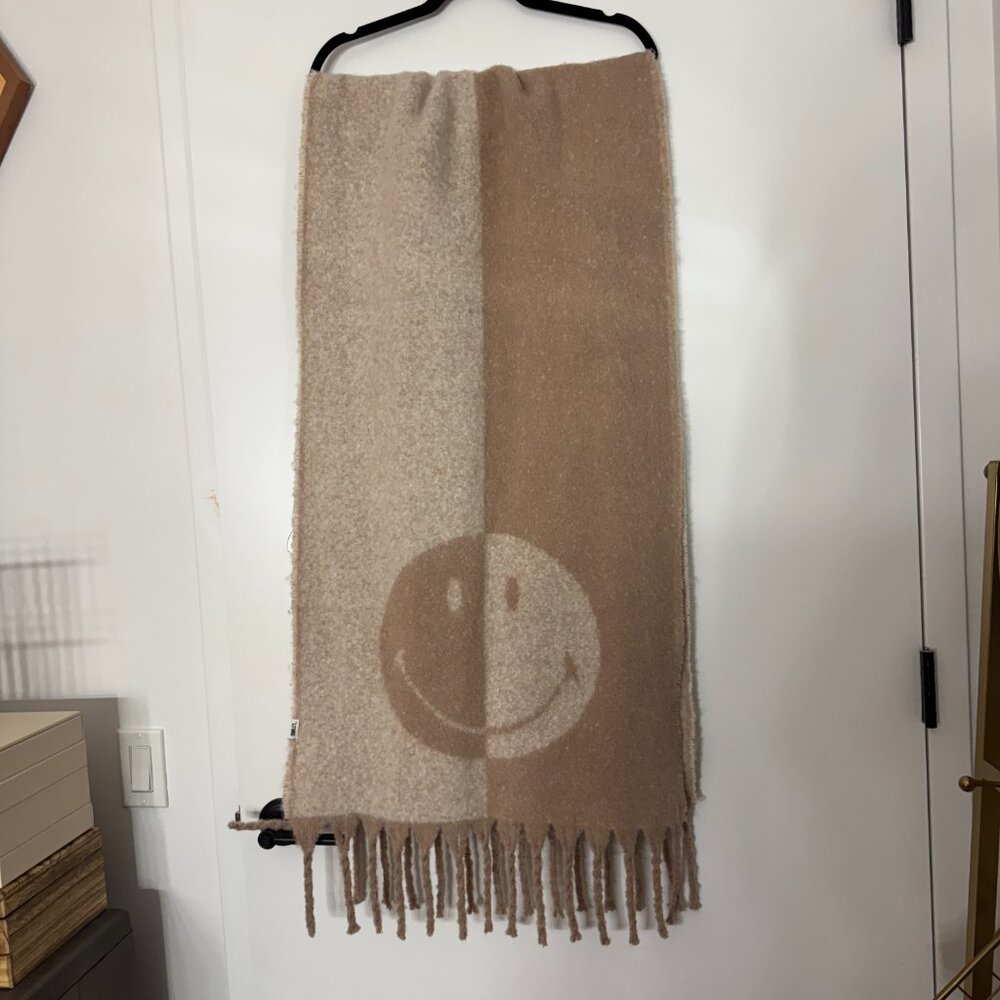 Smiley Fuzzy Scarf - Picture 2 of 3